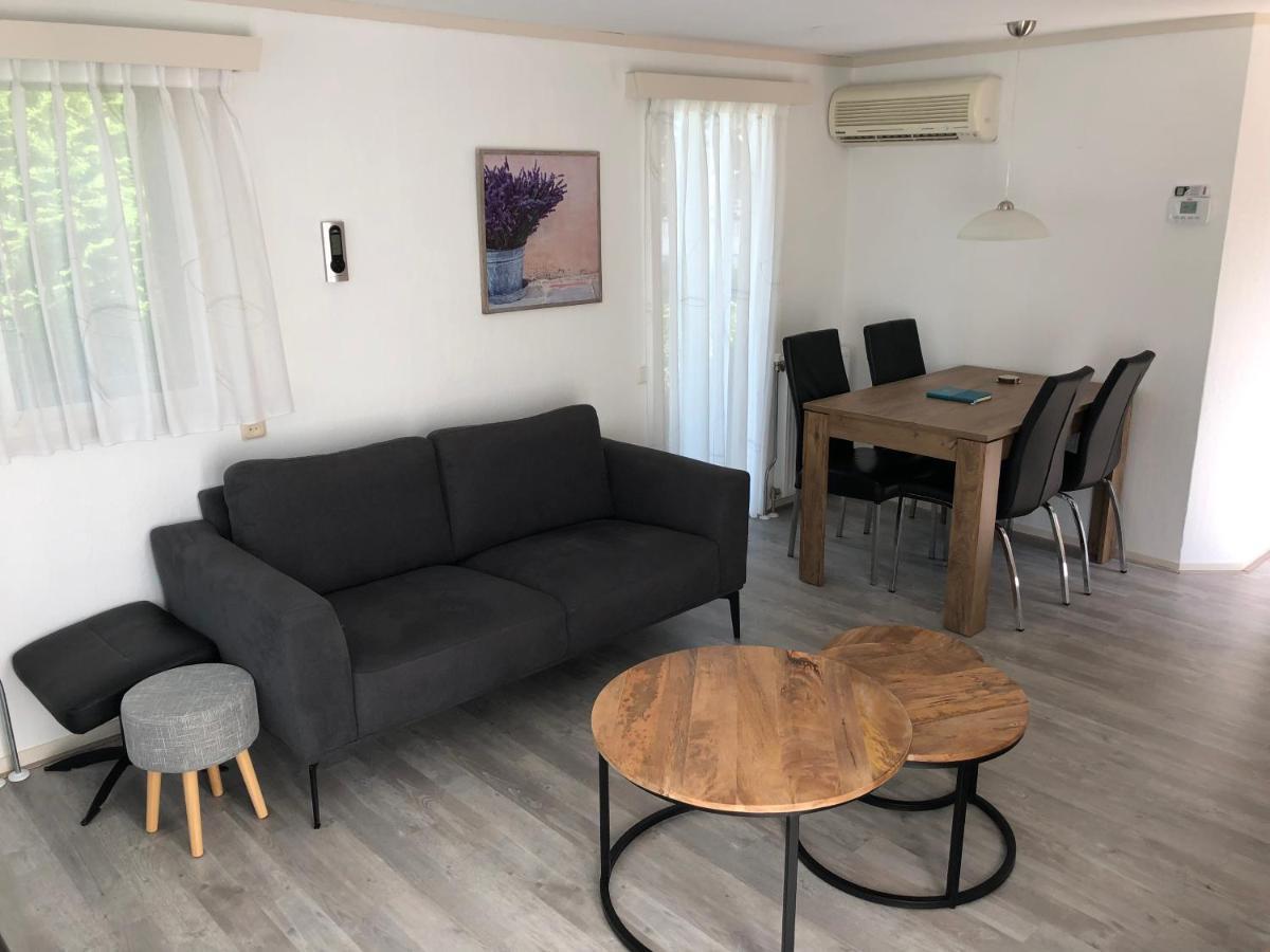 De Vlinder Luxe Chalet Op De Tien Heugten Schoonloo Eksteriør billede